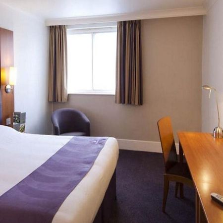 Premier Inn Pontypool Εξωτερικό φωτογραφία