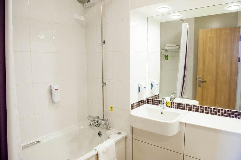 Premier Inn Pontypool Εξωτερικό φωτογραφία