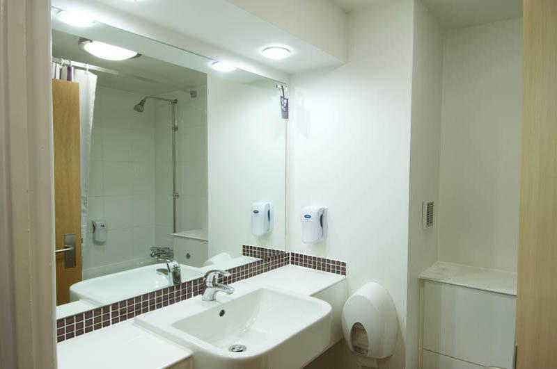 Premier Inn Pontypool Εξωτερικό φωτογραφία