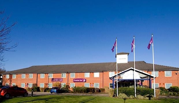 Premier Inn Pontypool Εξωτερικό φωτογραφία